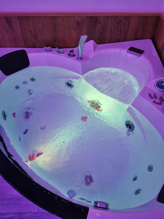 Il Mare Di Roma Deluxe Hotel Lido di Ostia Ngoại thất bức ảnh