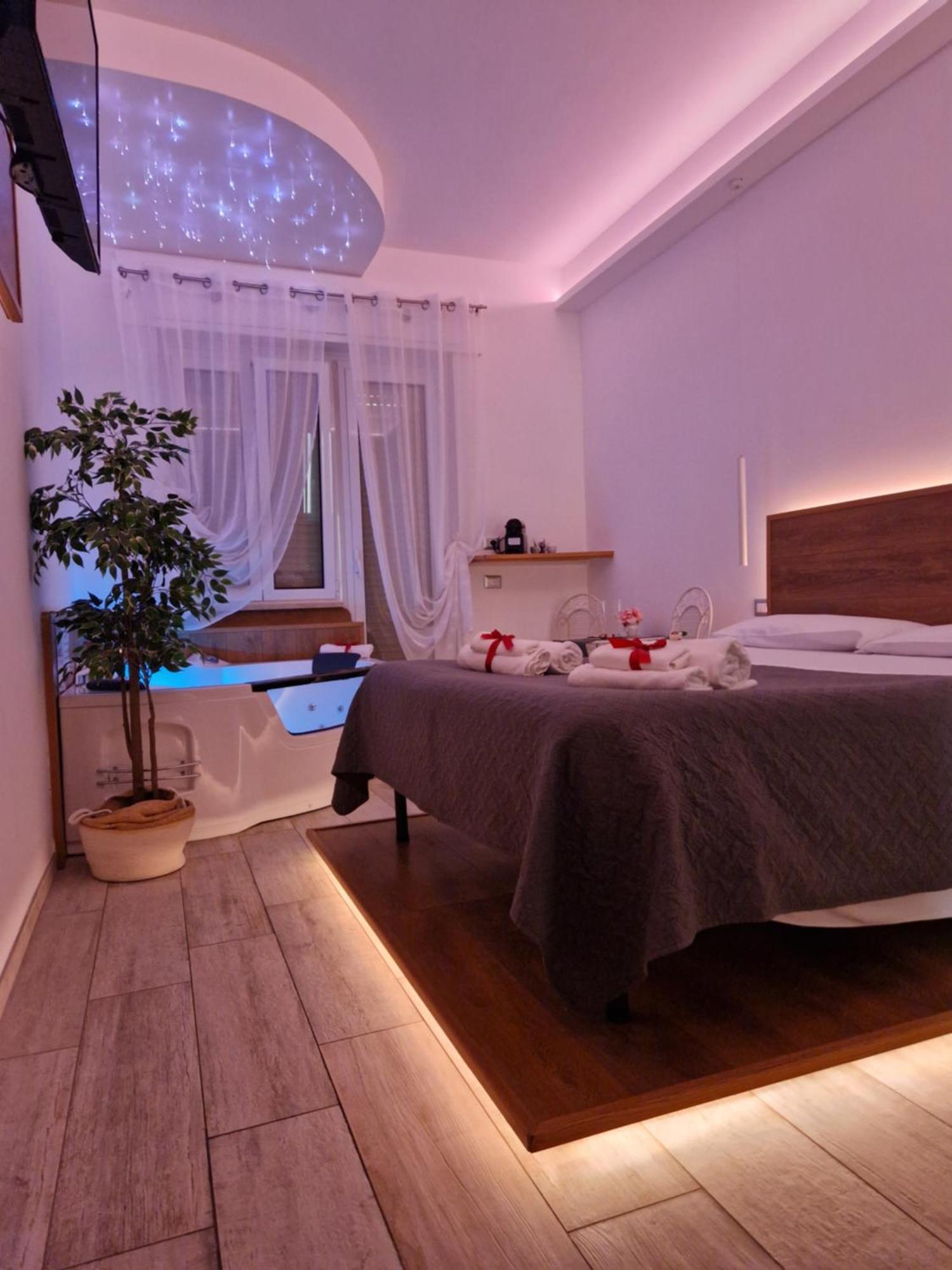 Il Mare Di Roma Deluxe Hotel Lido di Ostia Ngoại thất bức ảnh